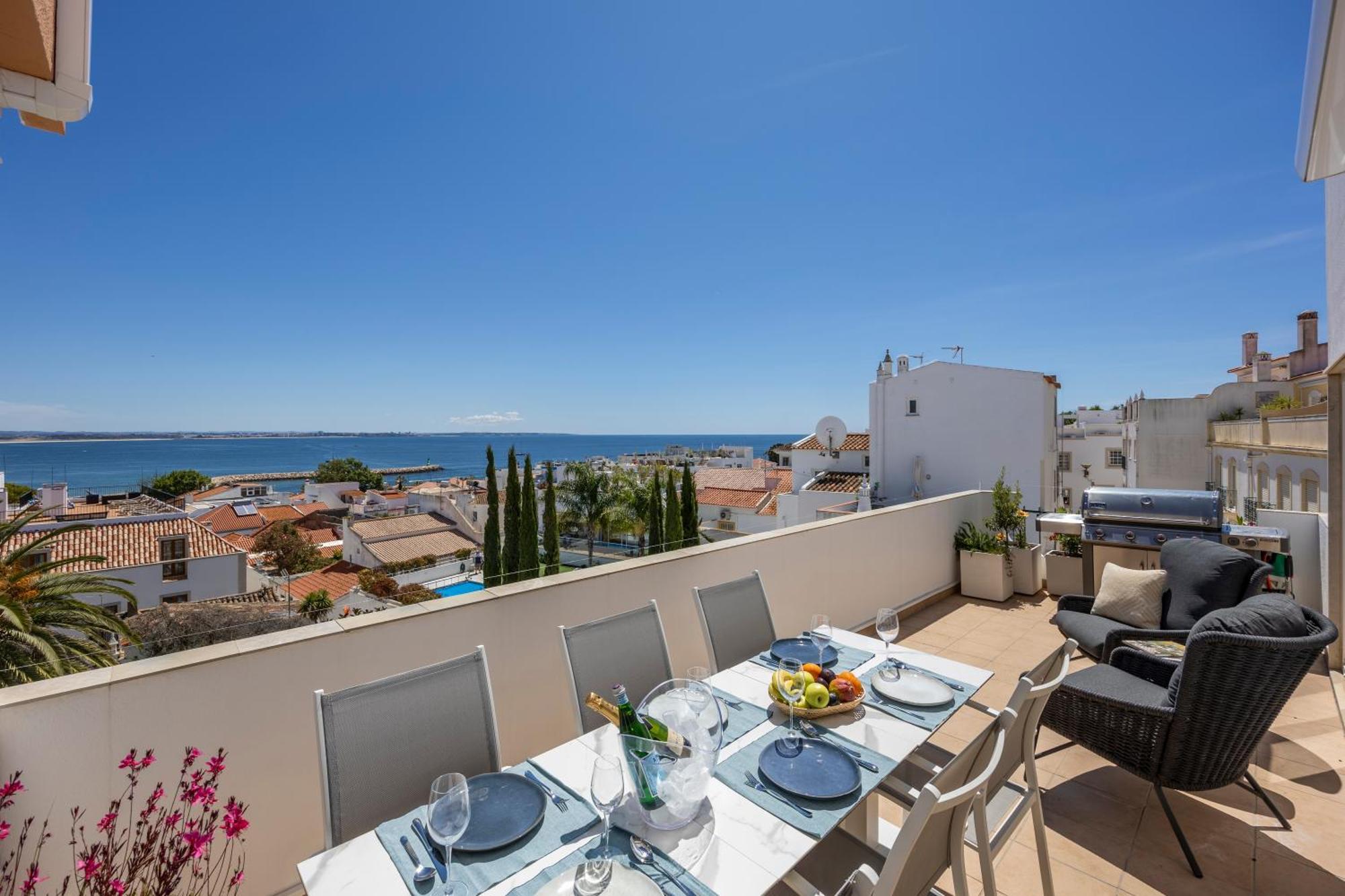 Apartment Penthouse Dantas Lagos